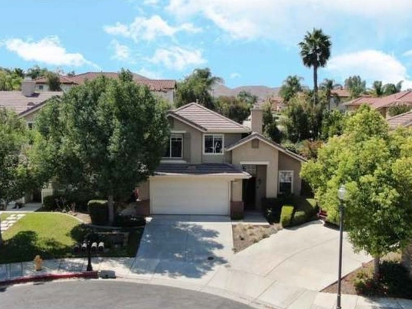 Chino Hills Townhome: 15996 Mihaylo Ct