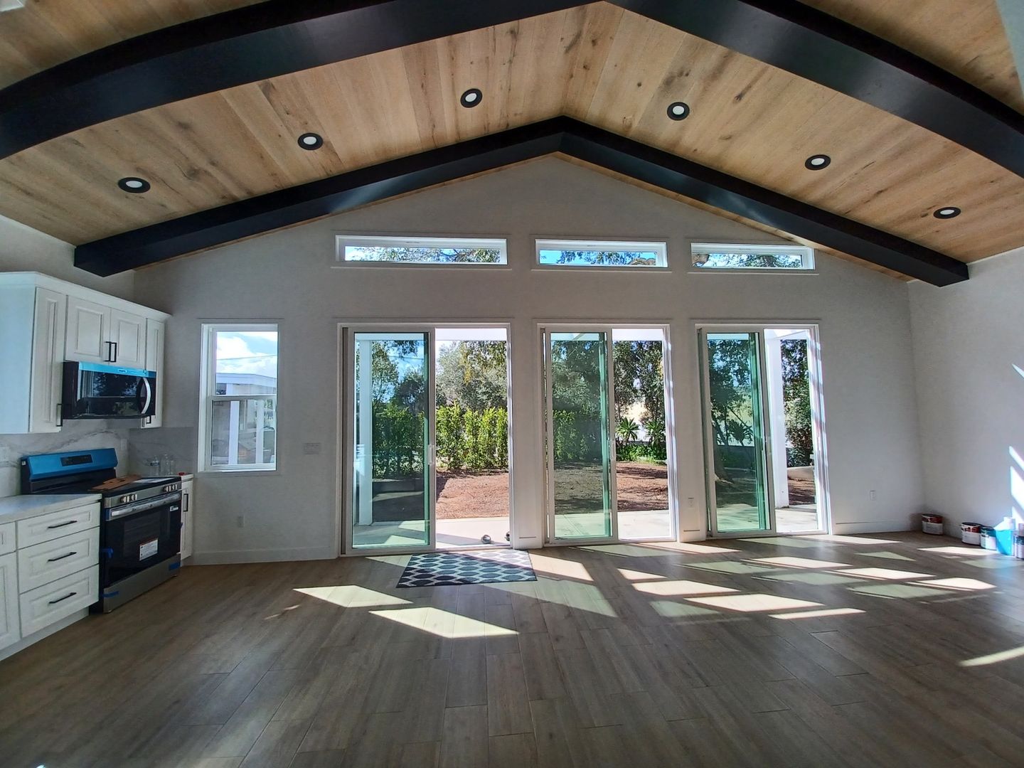 Covina House: 319 E Ramona St