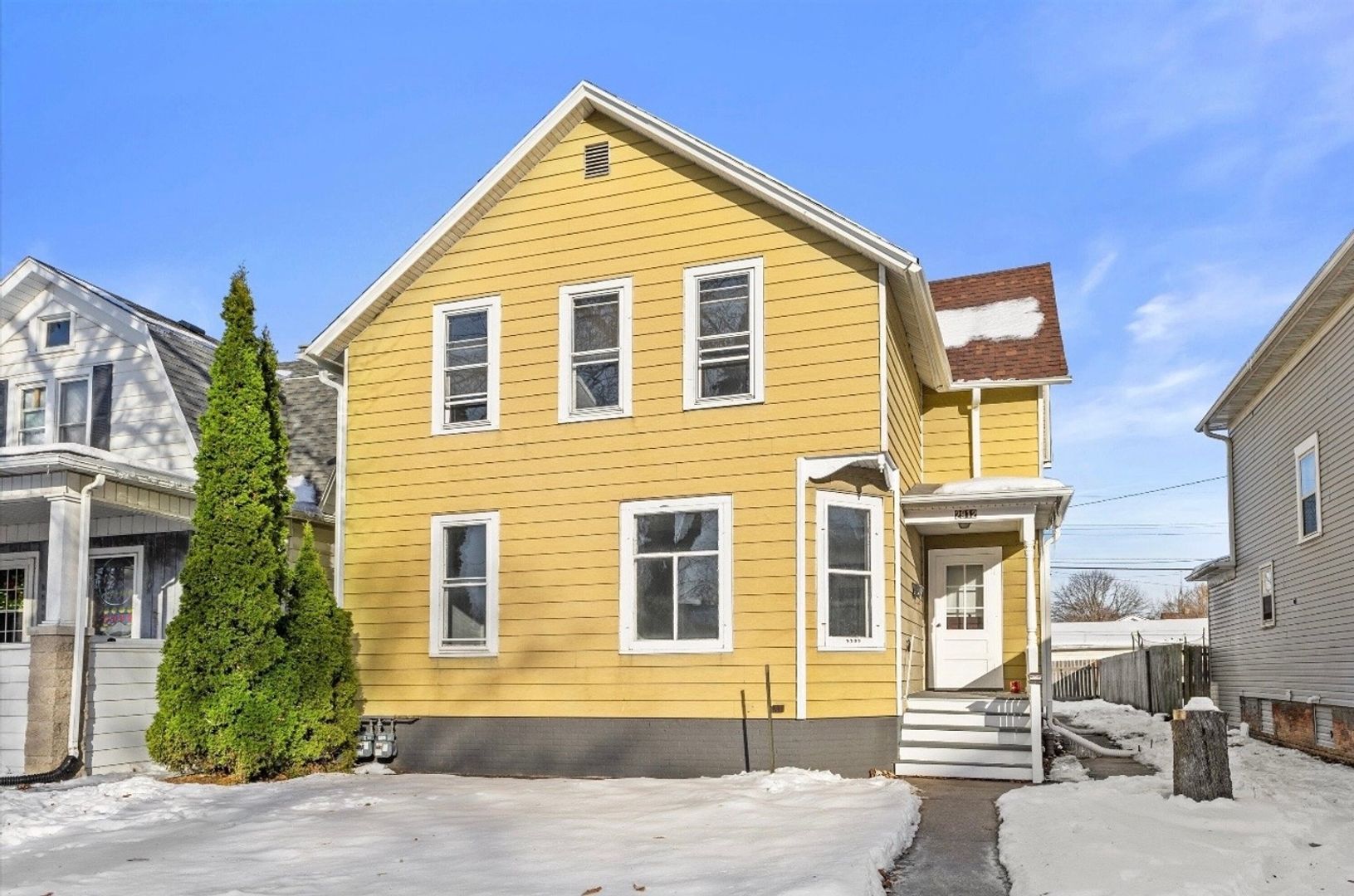 Racine Townhome: 2912 Wright Ave