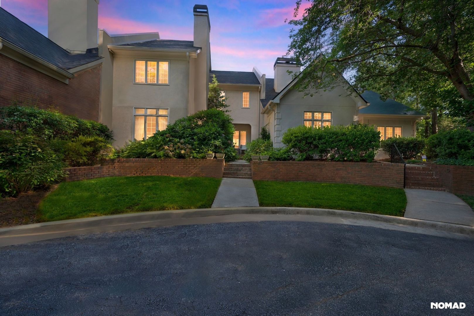 Atlanta House: 31 Paces West Dr NW