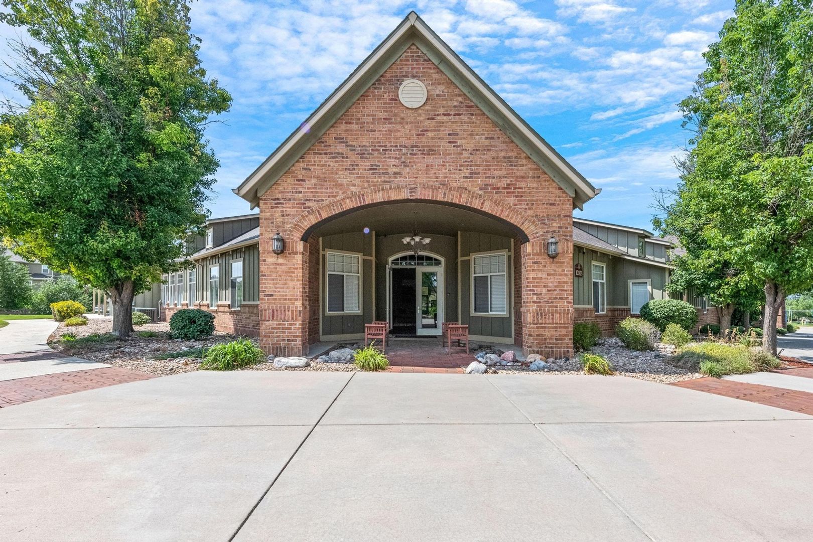 Parker Condo: 12926 Ironstone Way