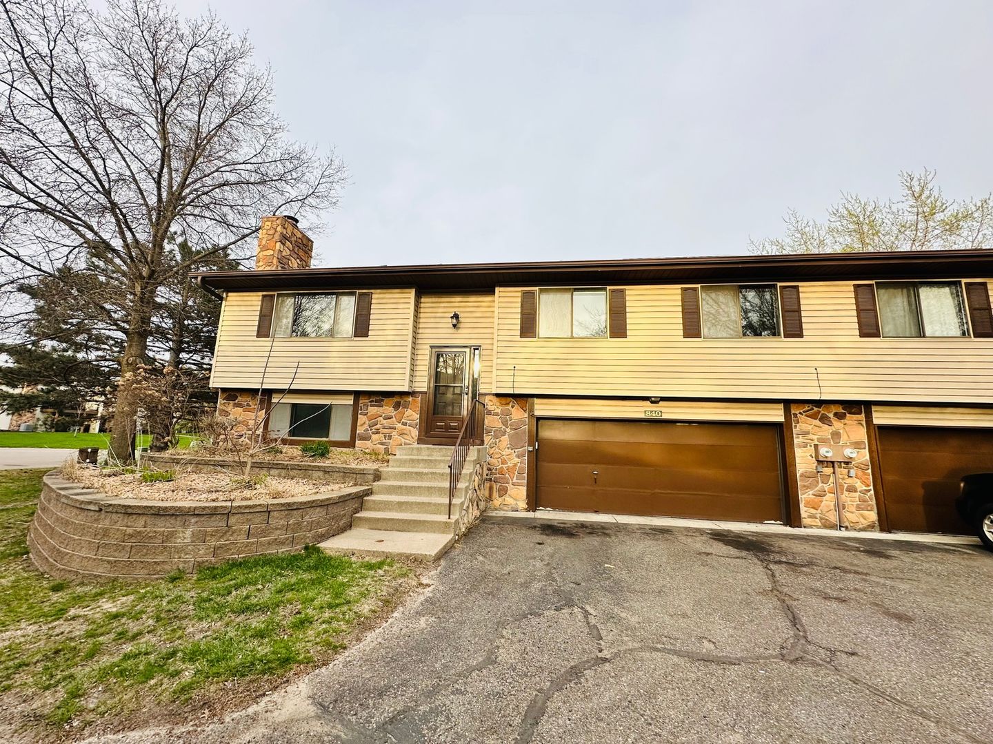 Shoreview Townhome: 840 Martha Lake Ct