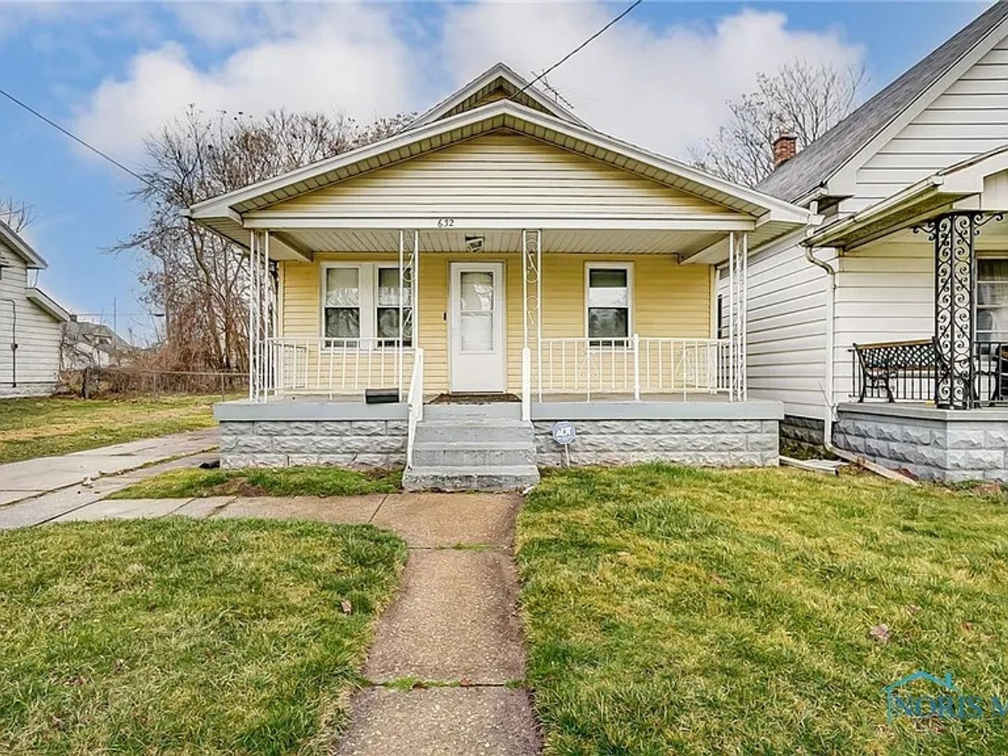 Toledo House: 630 Marmion Ave