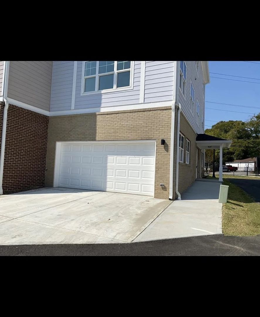 Atlanta Townhome: 2008 Ocean Dr Nw