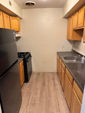 Charming 2BR Duplex in Philadelphia – photo 1