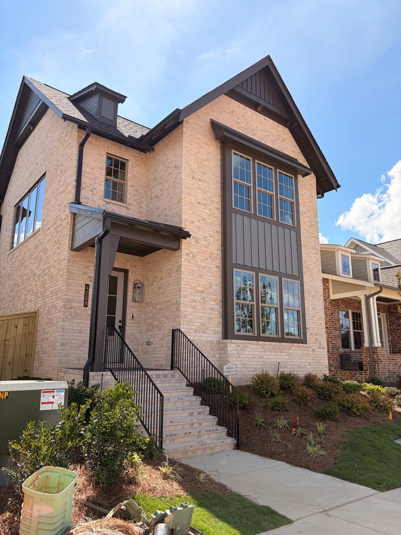Hoover House: 4208 Longmoor Rd
