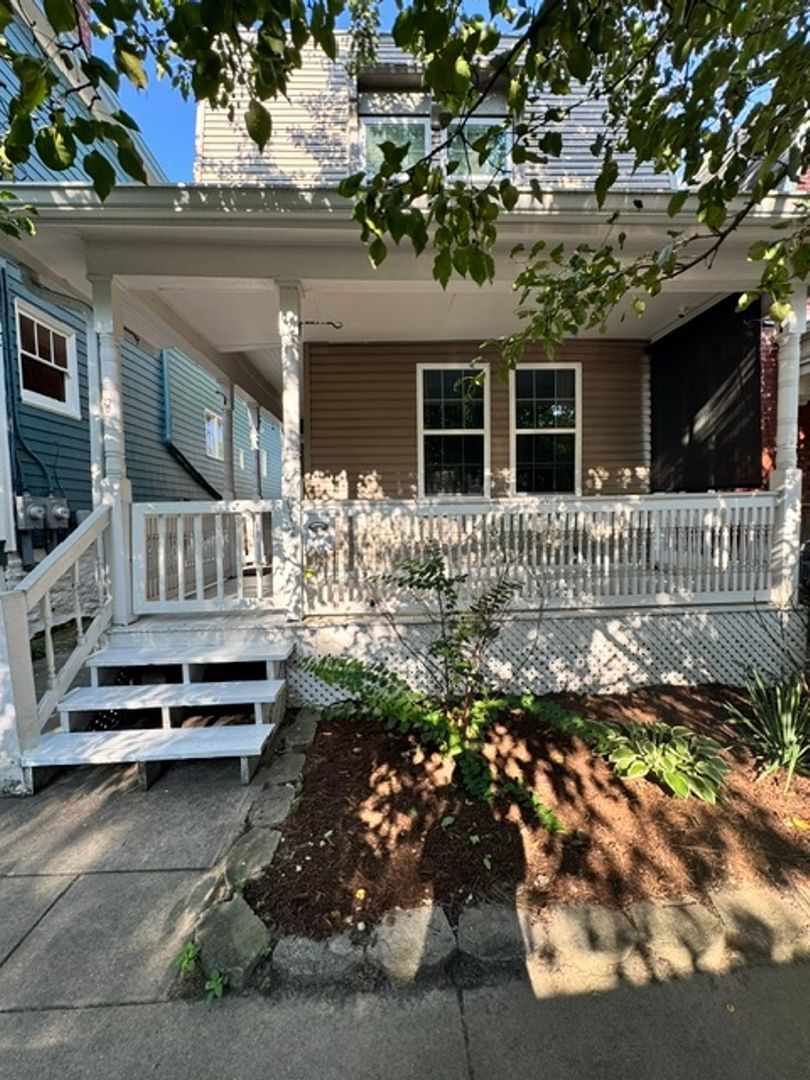 Covington House: 2015 Greenup St