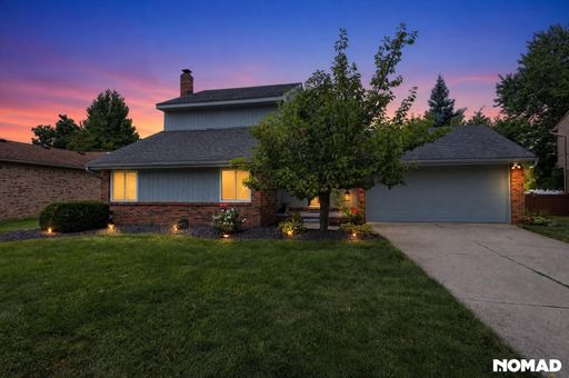 Charming 3BR House in Canton – photo 1