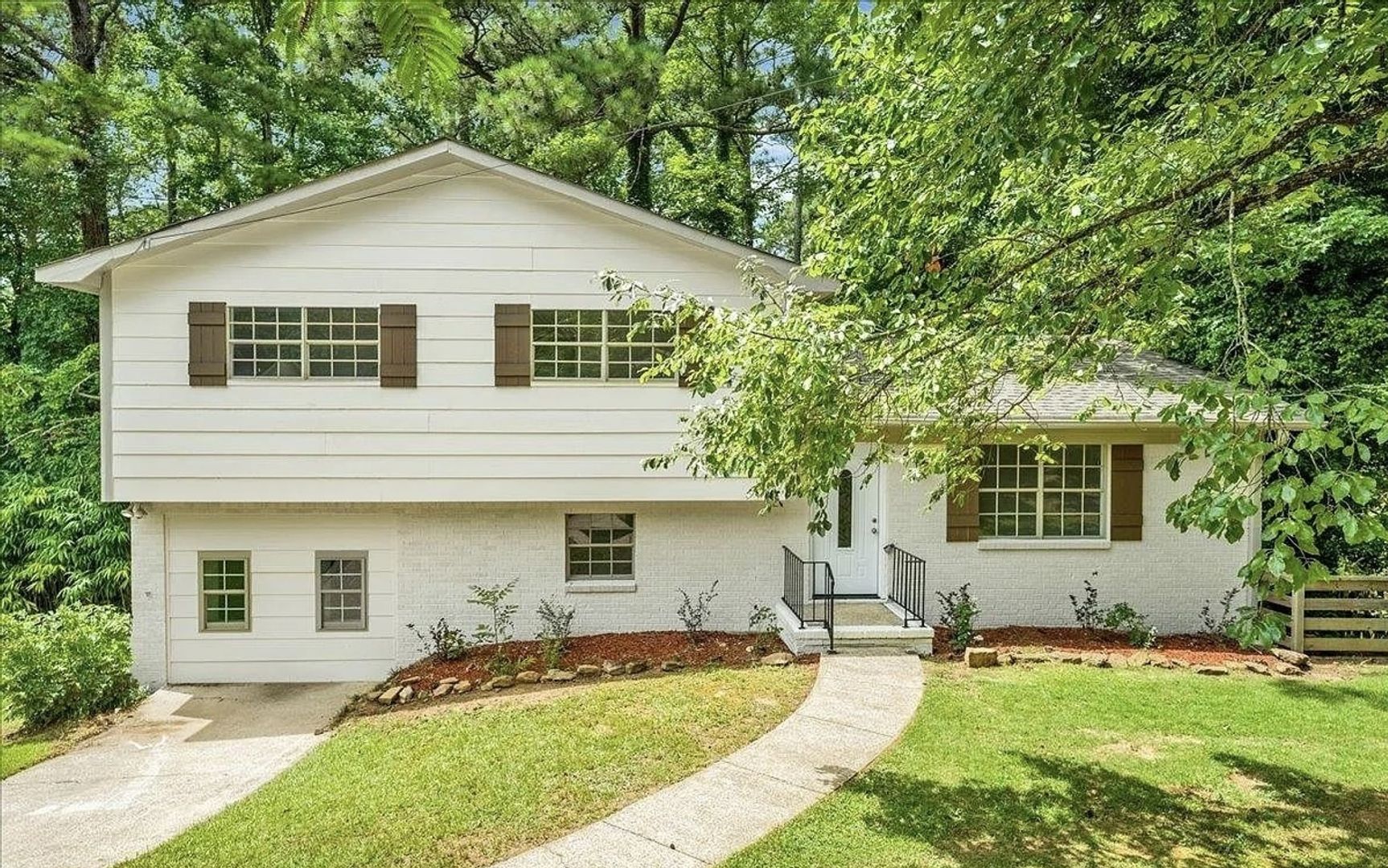 Birmingham House: 5188 Goldmar Dr