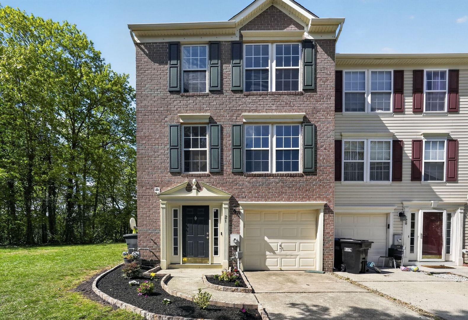 Pine Hill Townhome: 21 Golf View Ct