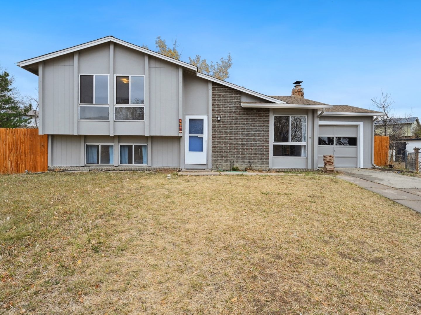 Golden House: 6183 Devils Head Ct