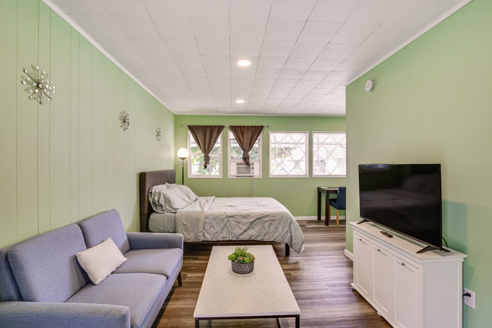 San Diego House: 2854 Rhoades Rd