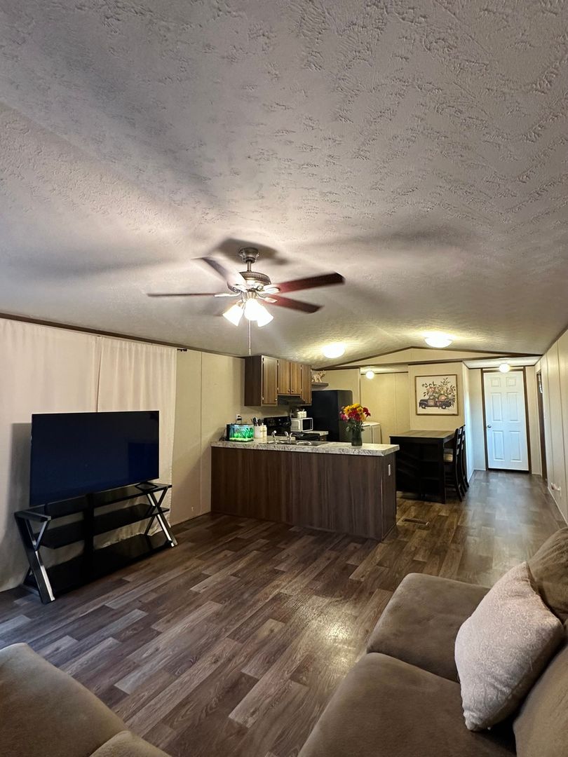 Denton House: 2800 Fort Worth Dr