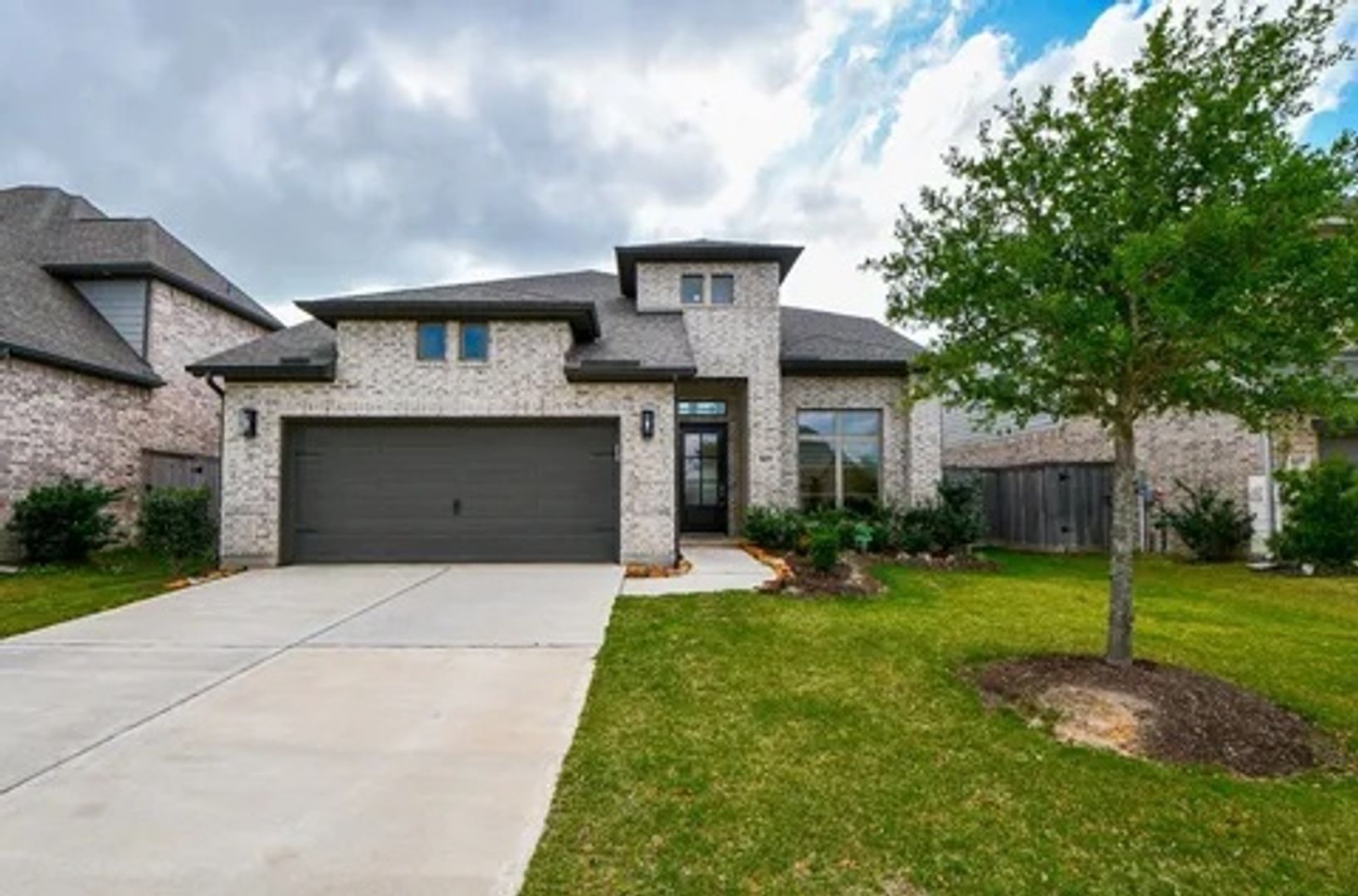 Richmond House: 10423 Mira Terace Trl