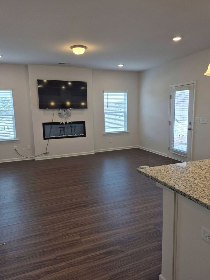 Cartersville House: 618 Blaven St