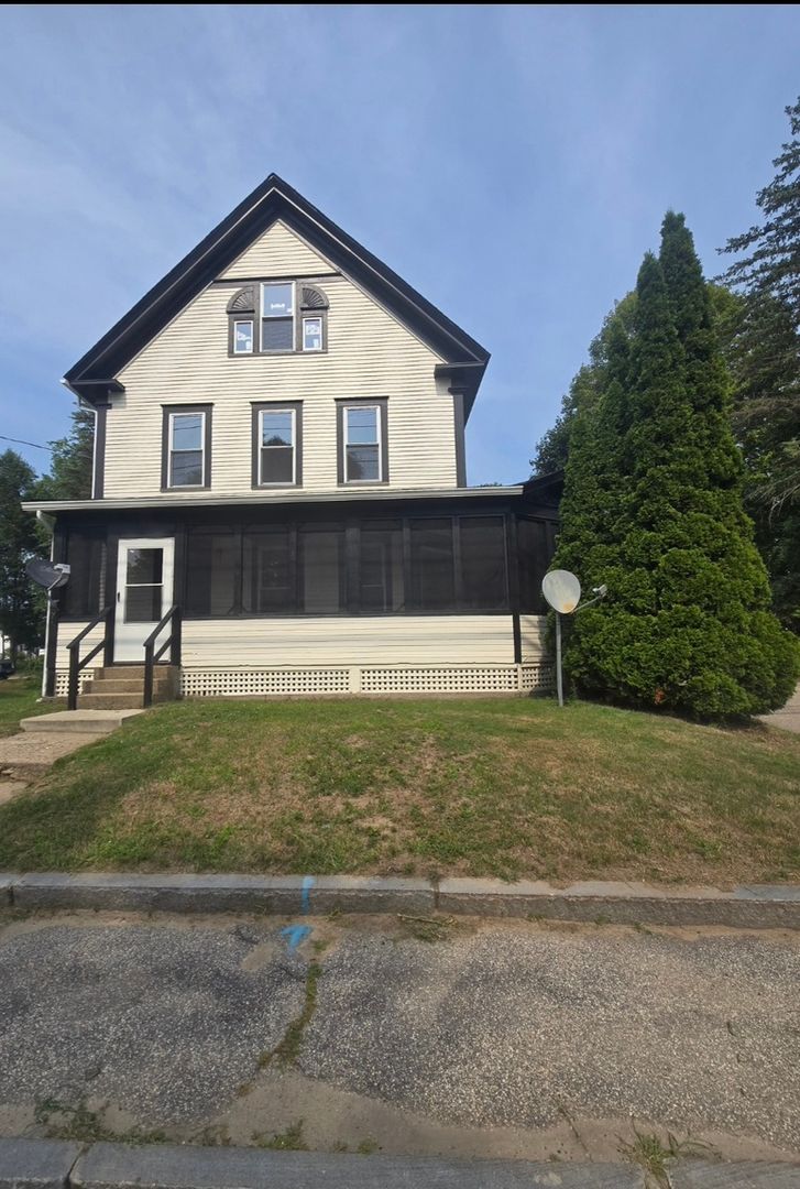 Concord Townhome: 53 Hall St