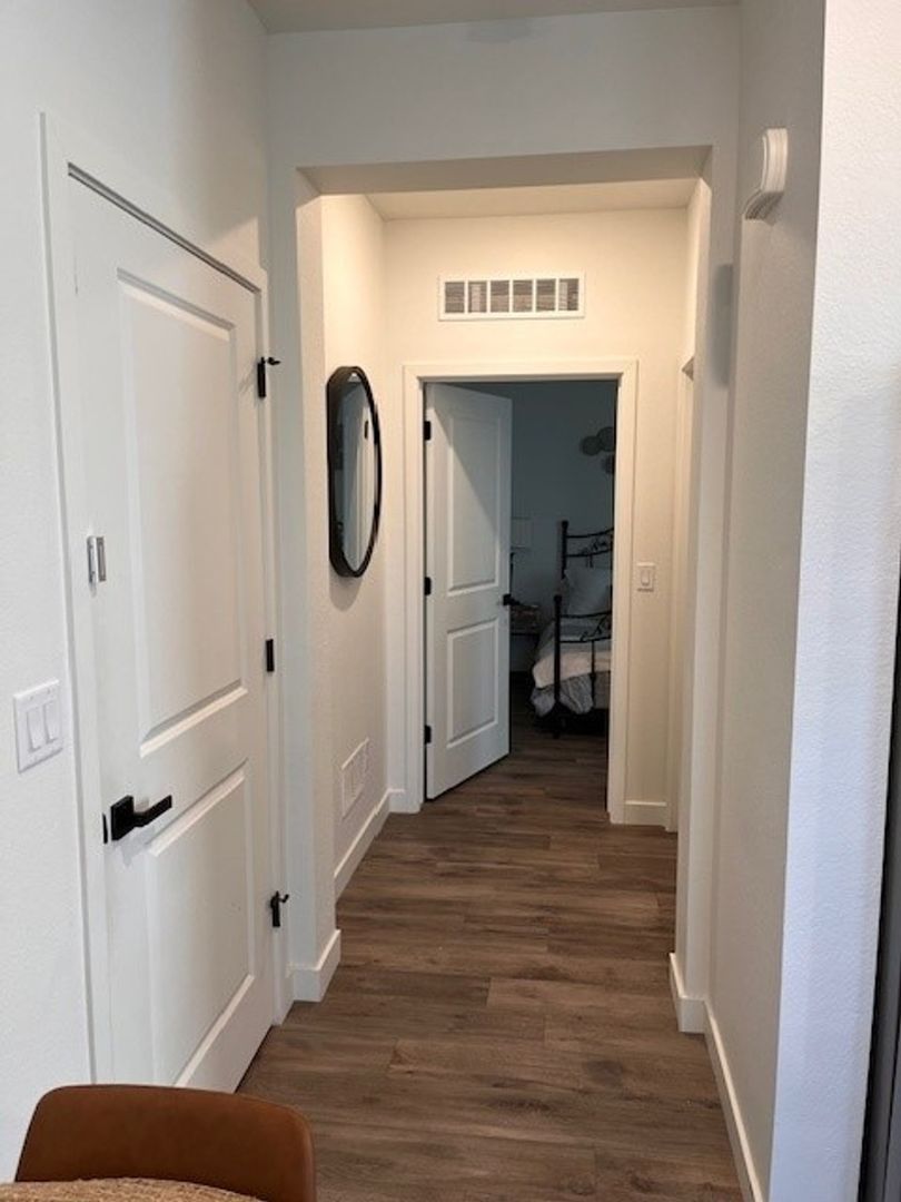 Longmont House: 5435 Inland Ave