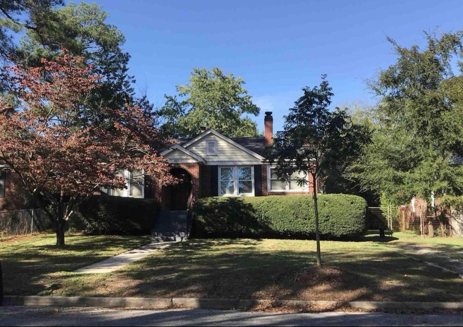 Columbia House: 3803 Yale Ave