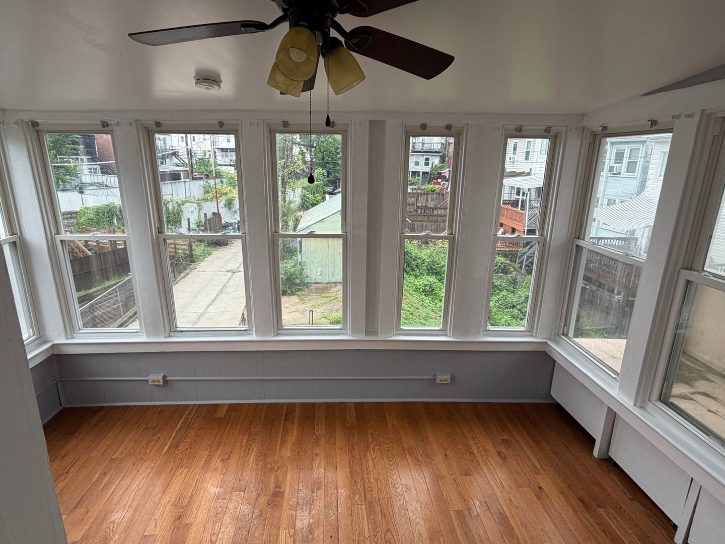 Washington House: 917 Ingraham St Nw