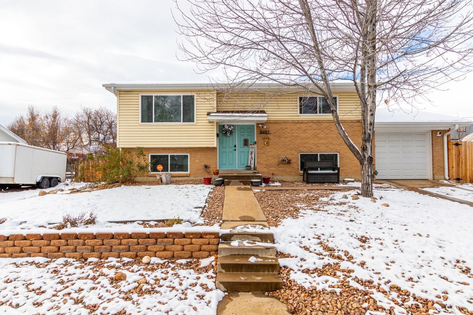 Denver House: 11487 Larson Ln