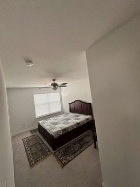 Spacious 5BR House in New Palestine