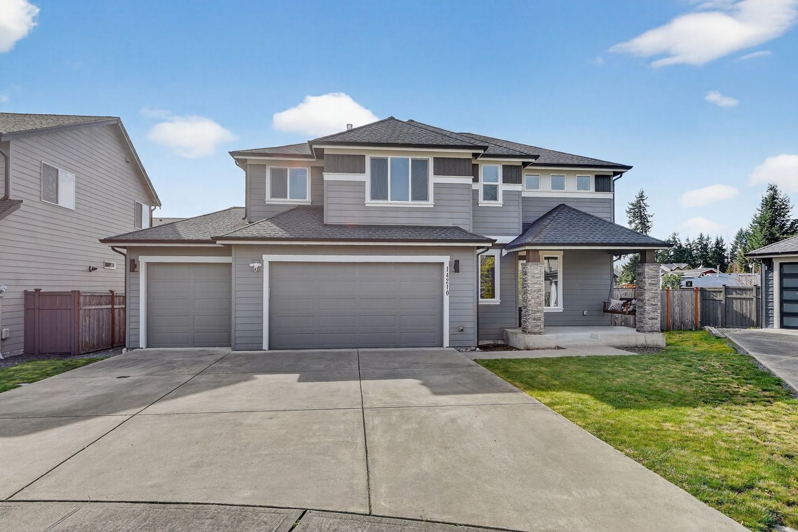 Puyallup House: 14210 57th Ave E