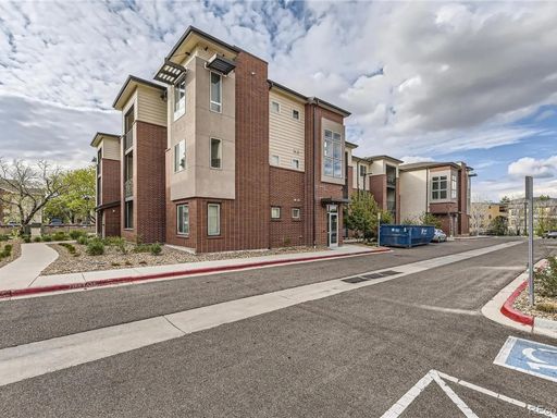 2 Bedroom Condo in Aurora – photo 1