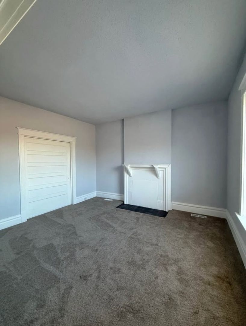 Saint Louis House: 1343 Walton Ave