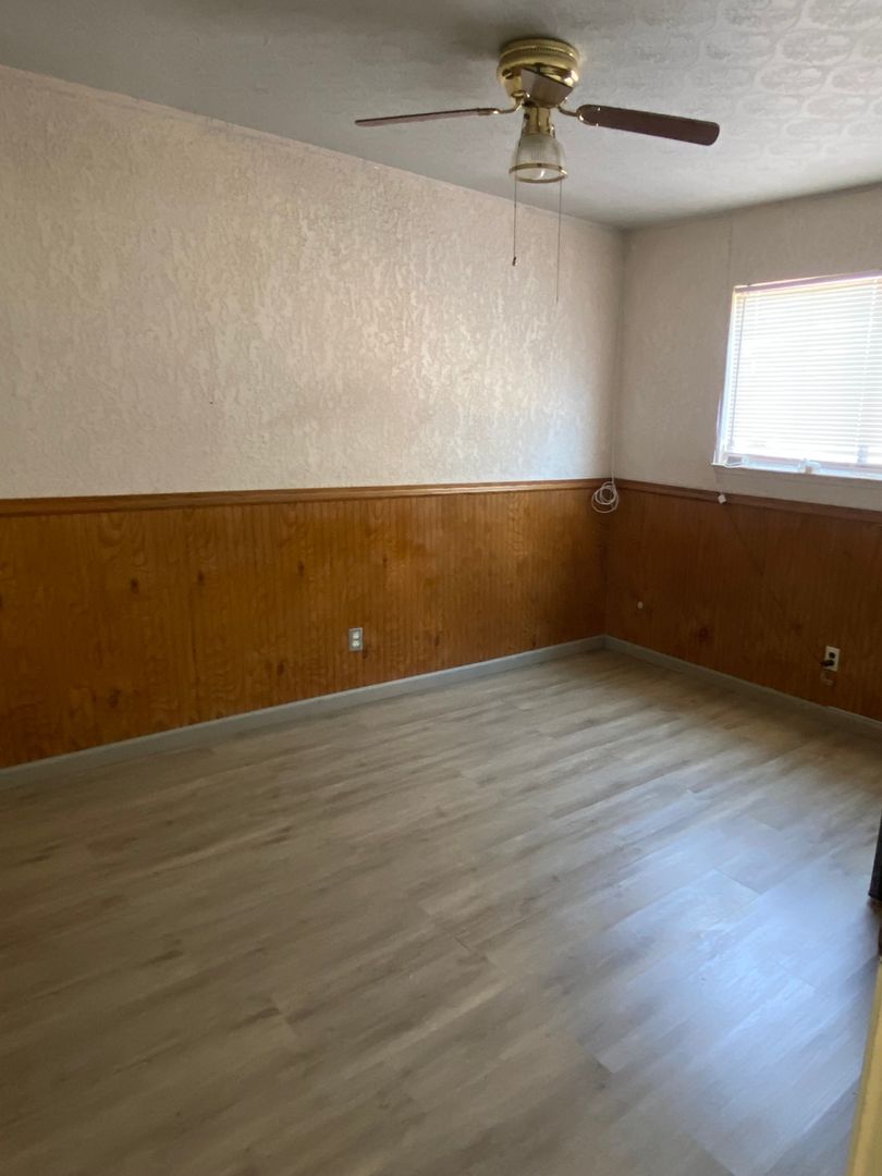 Stockton House: 1857 Crestwood Cir