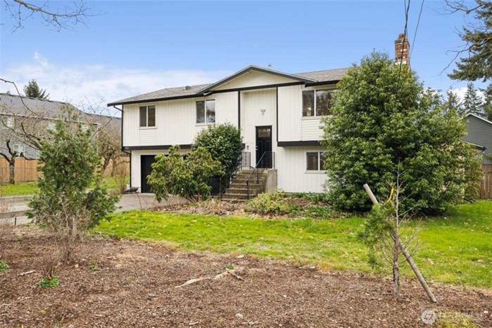 Tacoma House: 3810 180th St E