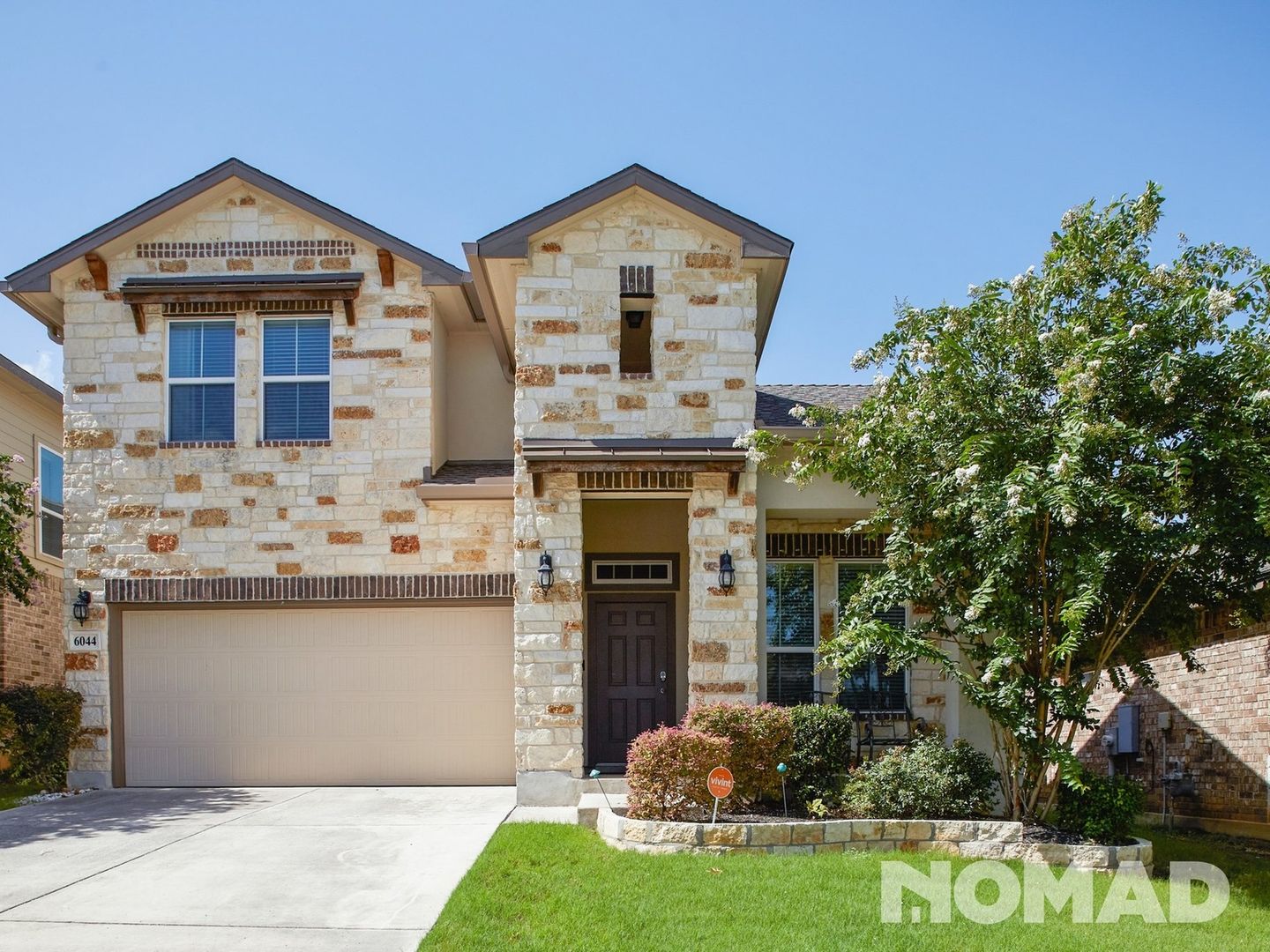 San Antonio House: 6044 Akin Song