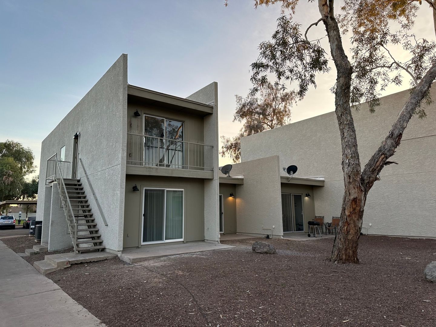 Phoenix House: 2814 E Kathleen Rd