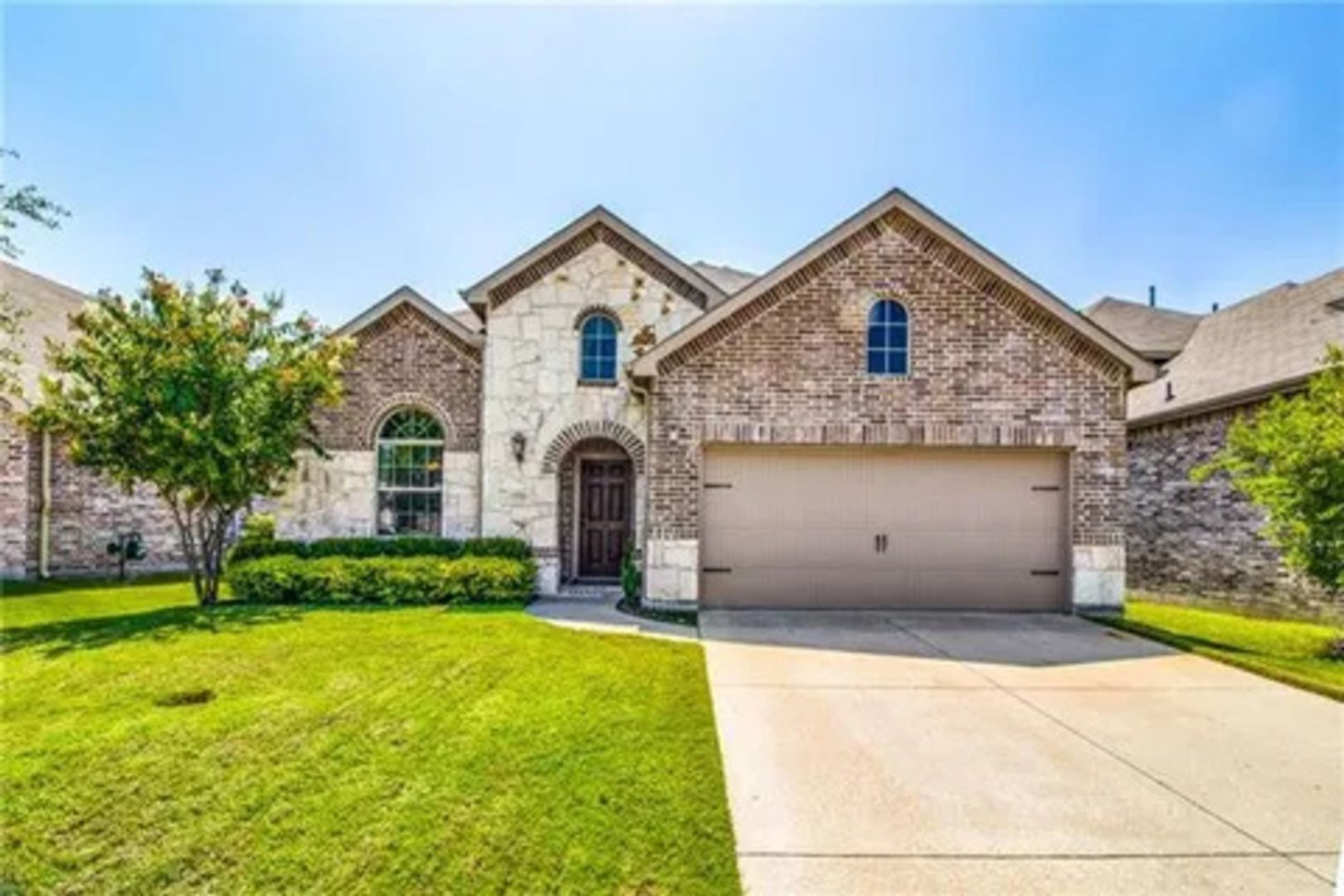 Little Elm House: 1720 Rosson Rd