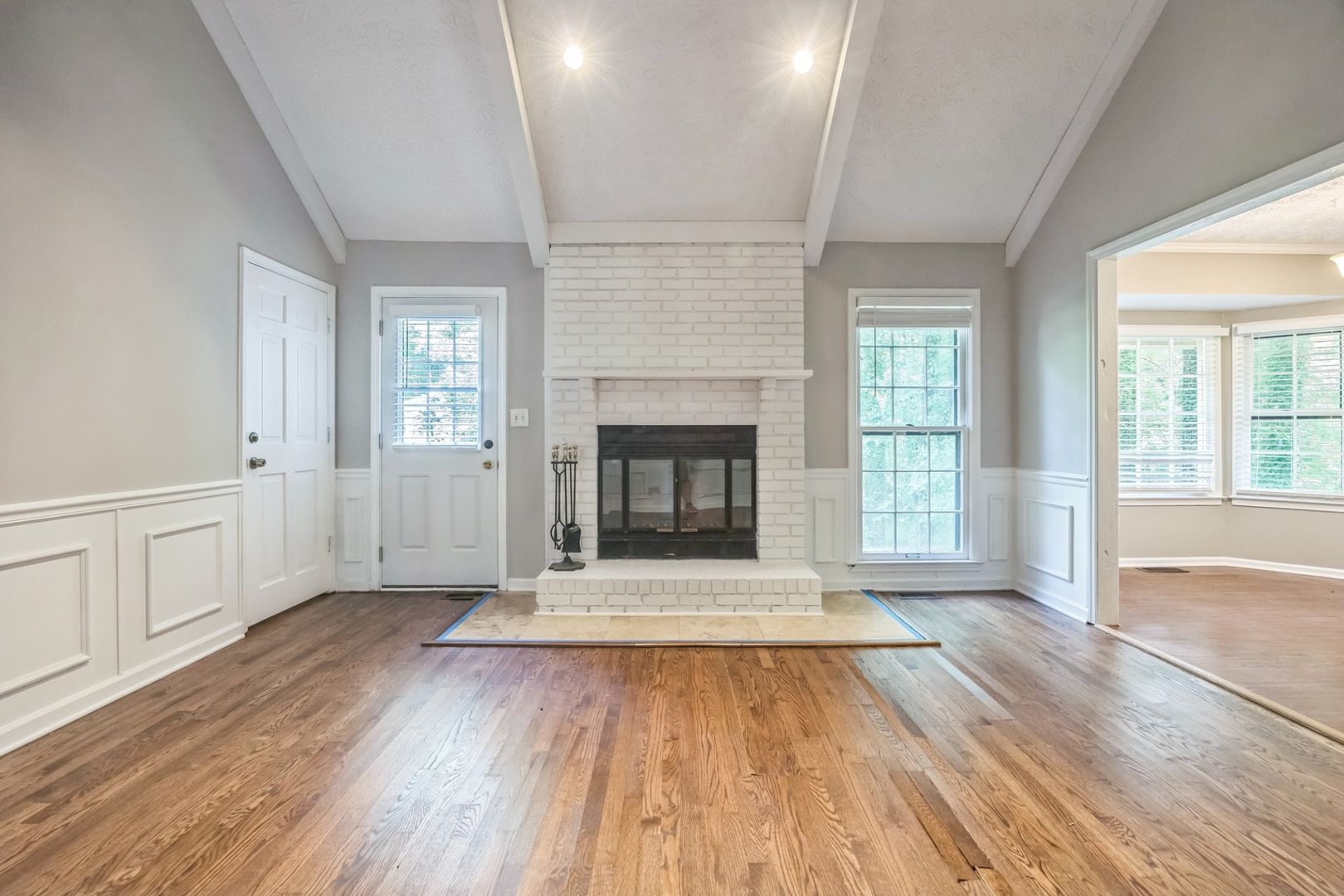 Roswell House: 240 Brandenburgh Cir