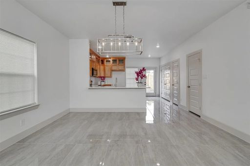 Beautiful & Fully Updated 3-Bed, 1.5-Bath Duplex in Fort Worth – Modern & Move-In Ready! – photo 1