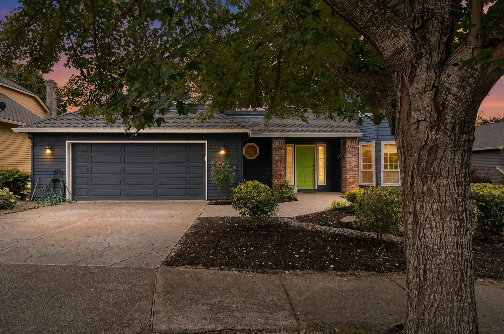 Tualatin House: 19227 Sw 55th Ct