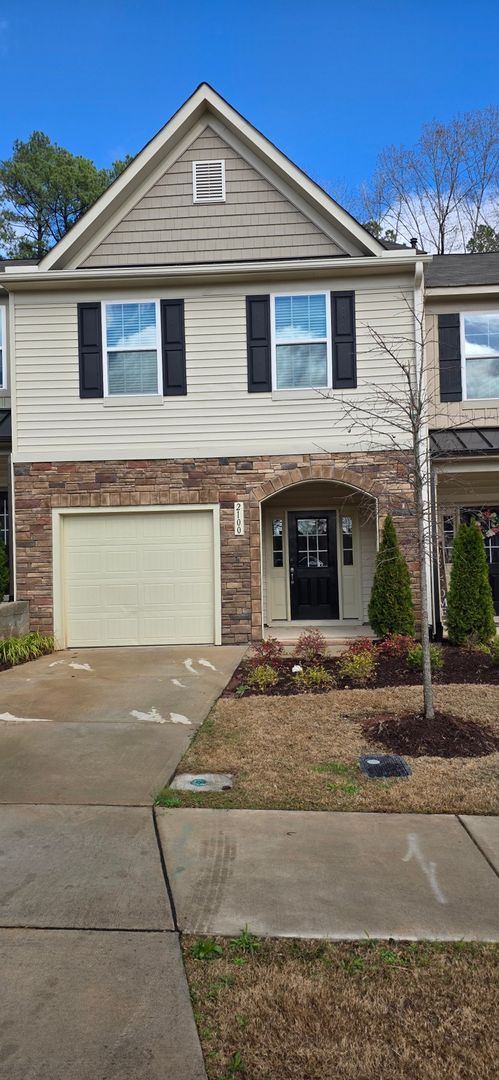 Durham Townhome: 2100 Solana Woods Dr