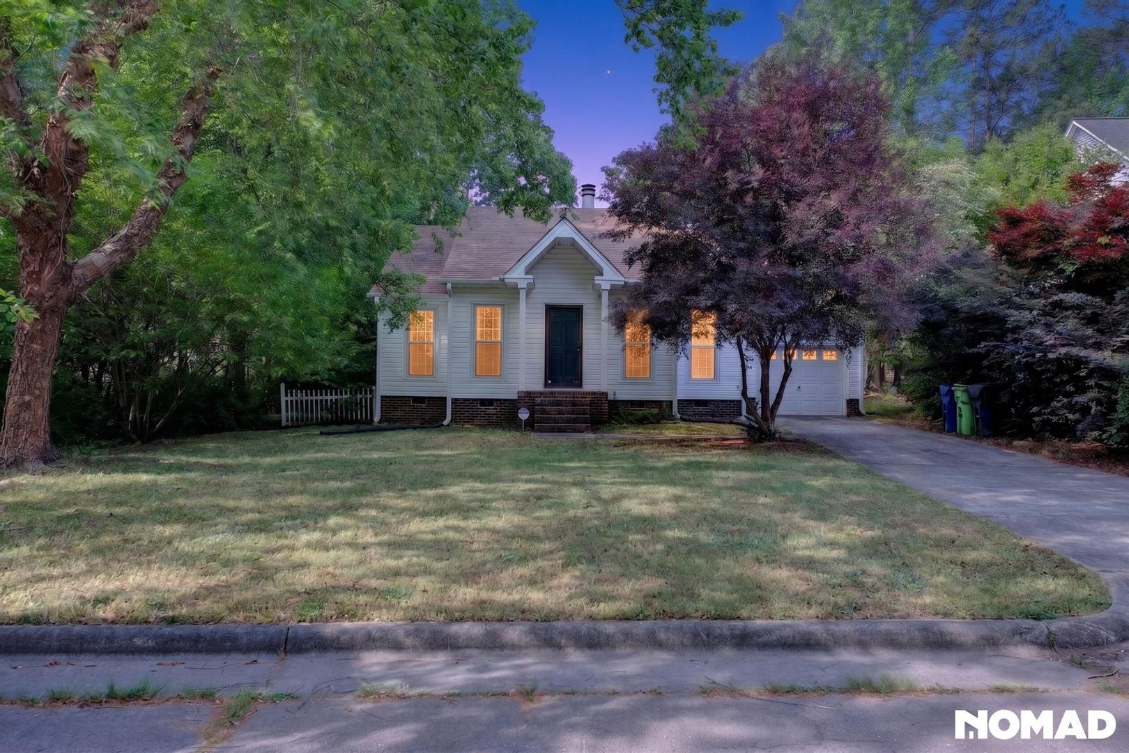 Raleigh House: 1732 Netherfield Ln