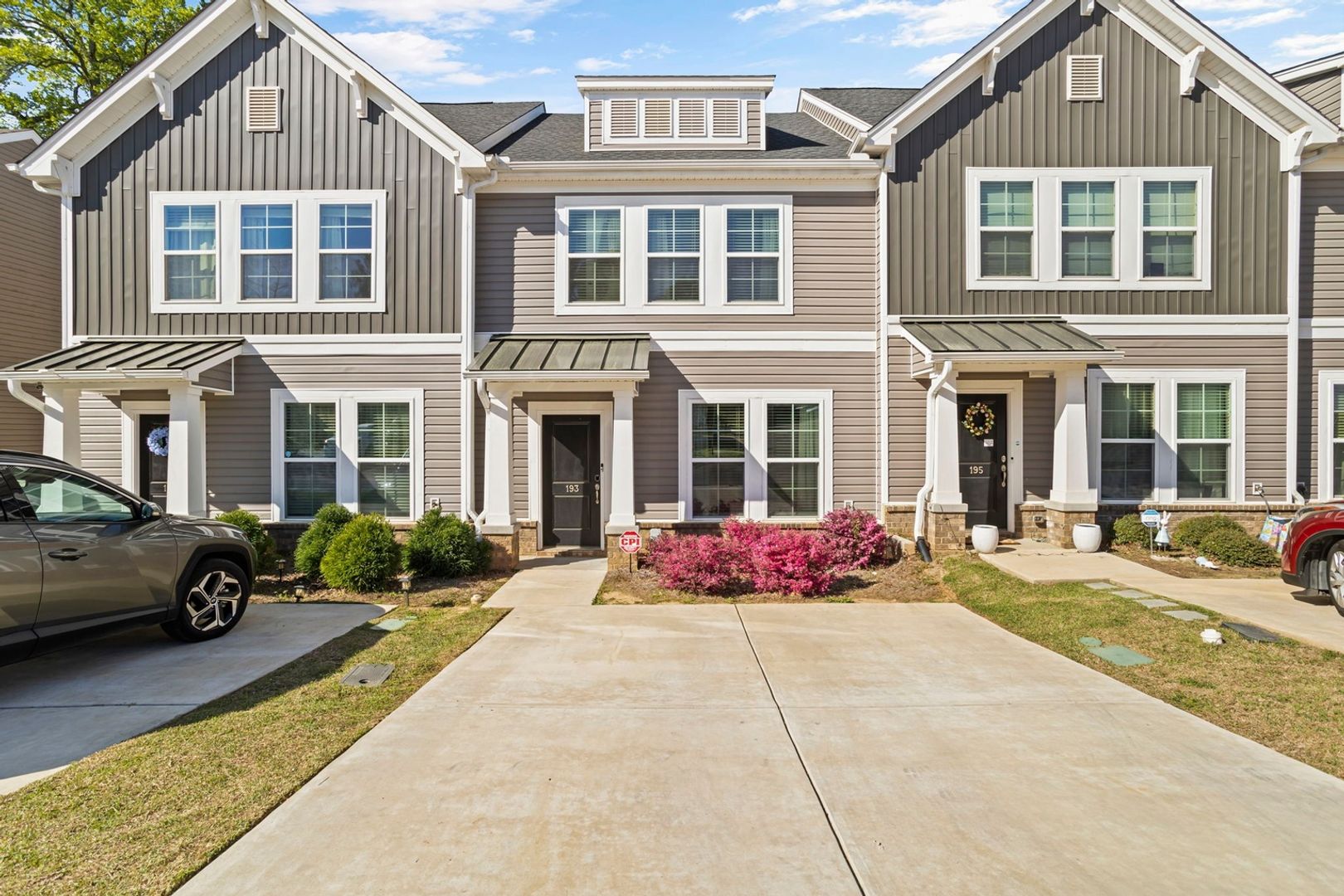 Columbia Townhome: 193 Northwood St