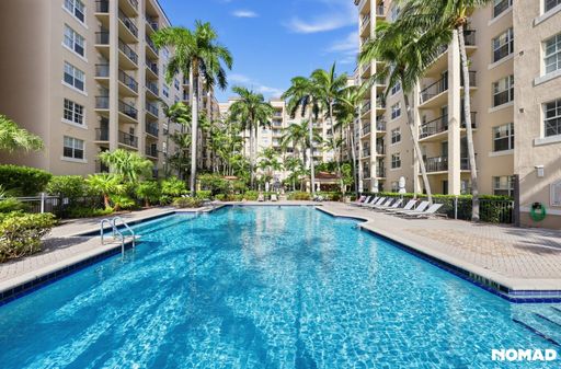 Spacious 2 Bed / 1 Bath Condo at Flagler Pointe – High Ceilings & 2 Parking Spots – photo 1