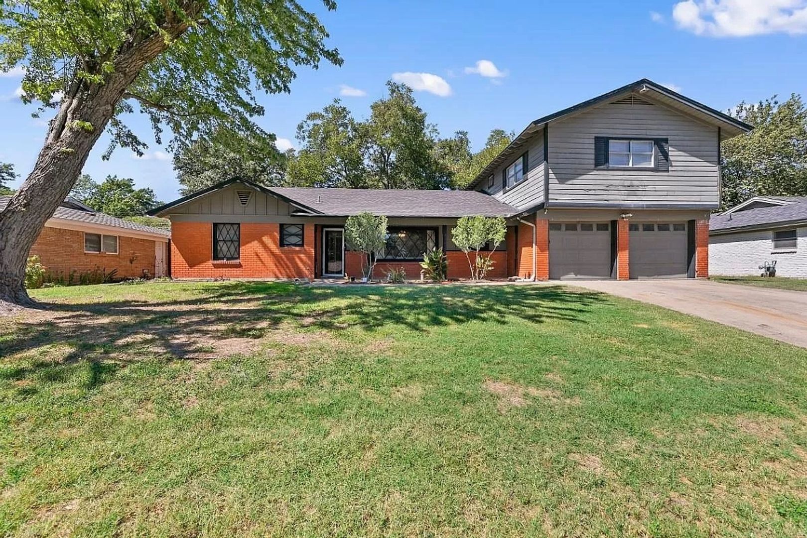 Fort Worth House: 5720 Wharton Dr
