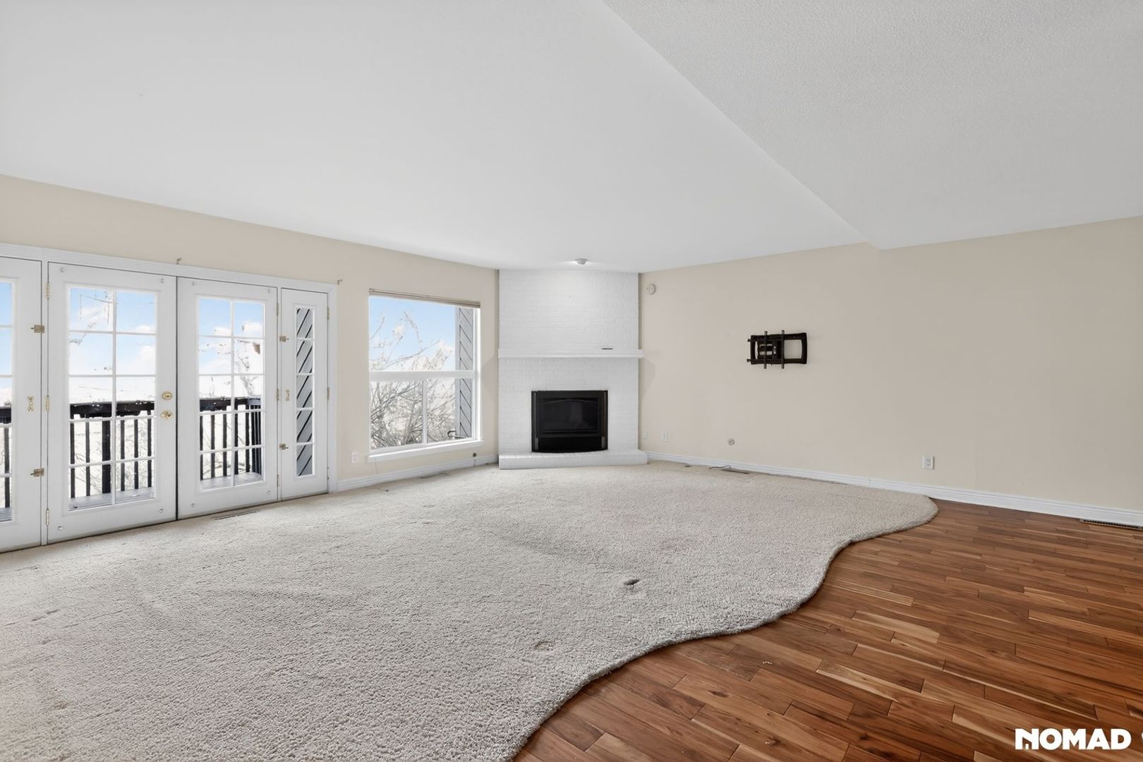 Lakewood House: 6305 W 6th Ave