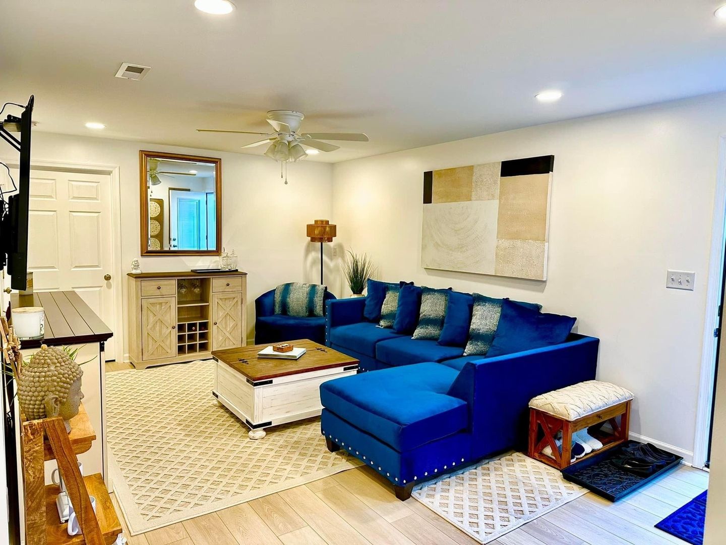 Magnolia House: 181 Almonds Way