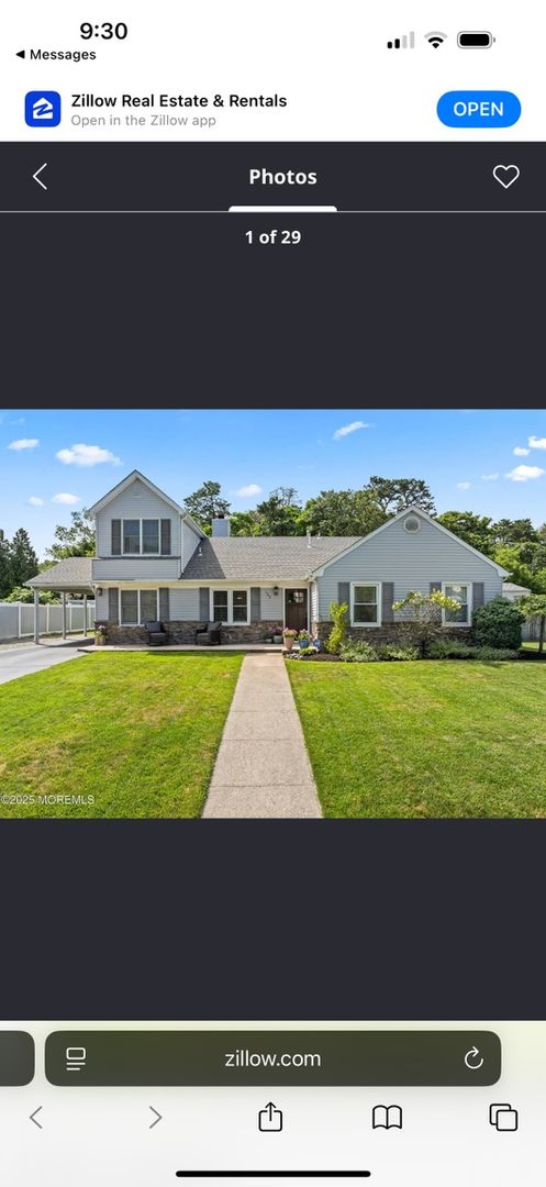Toms River House: 102 Oak Glen Rd