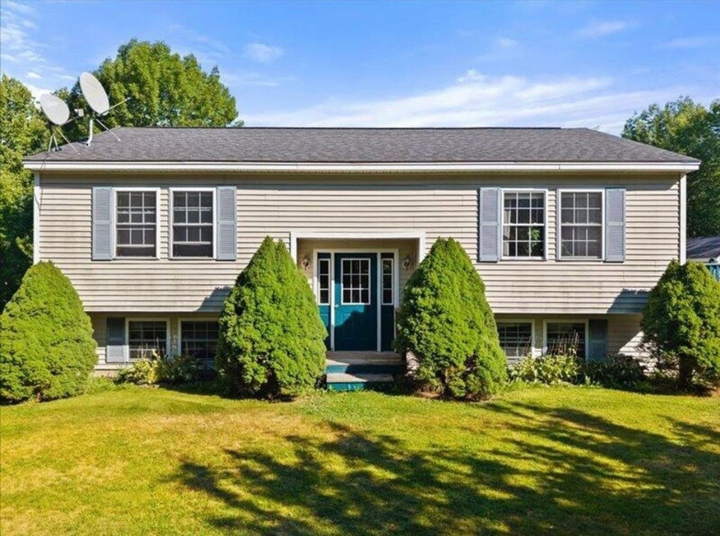 Searsmont House: 10 Morrow Hill Rd