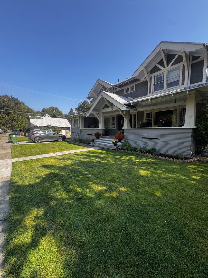 Spokane Townhome: 3004 N Lincoln St