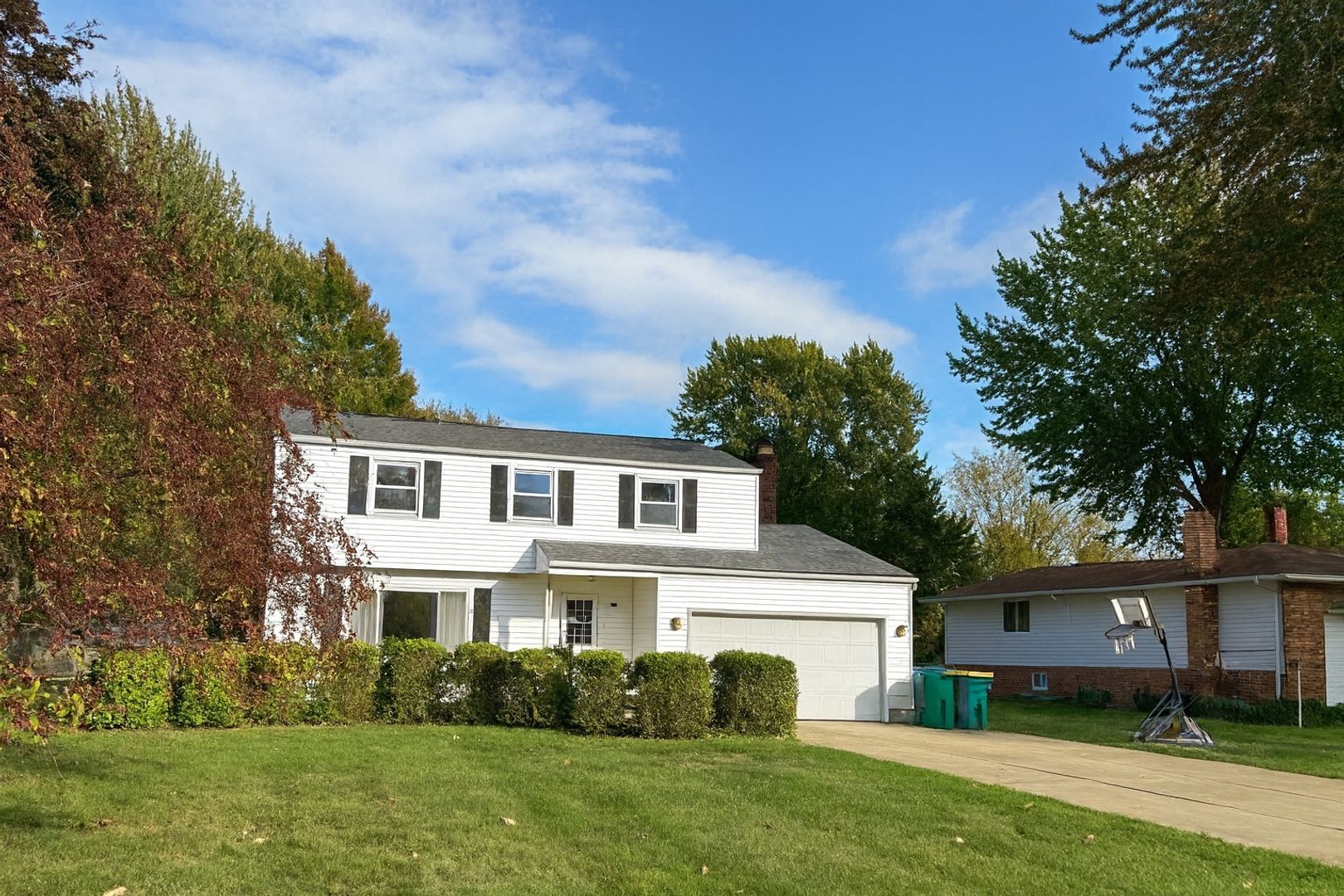 Beautifully Maintained 4-Bedroom Colonial in a Peaceful Mentor Neighborhood