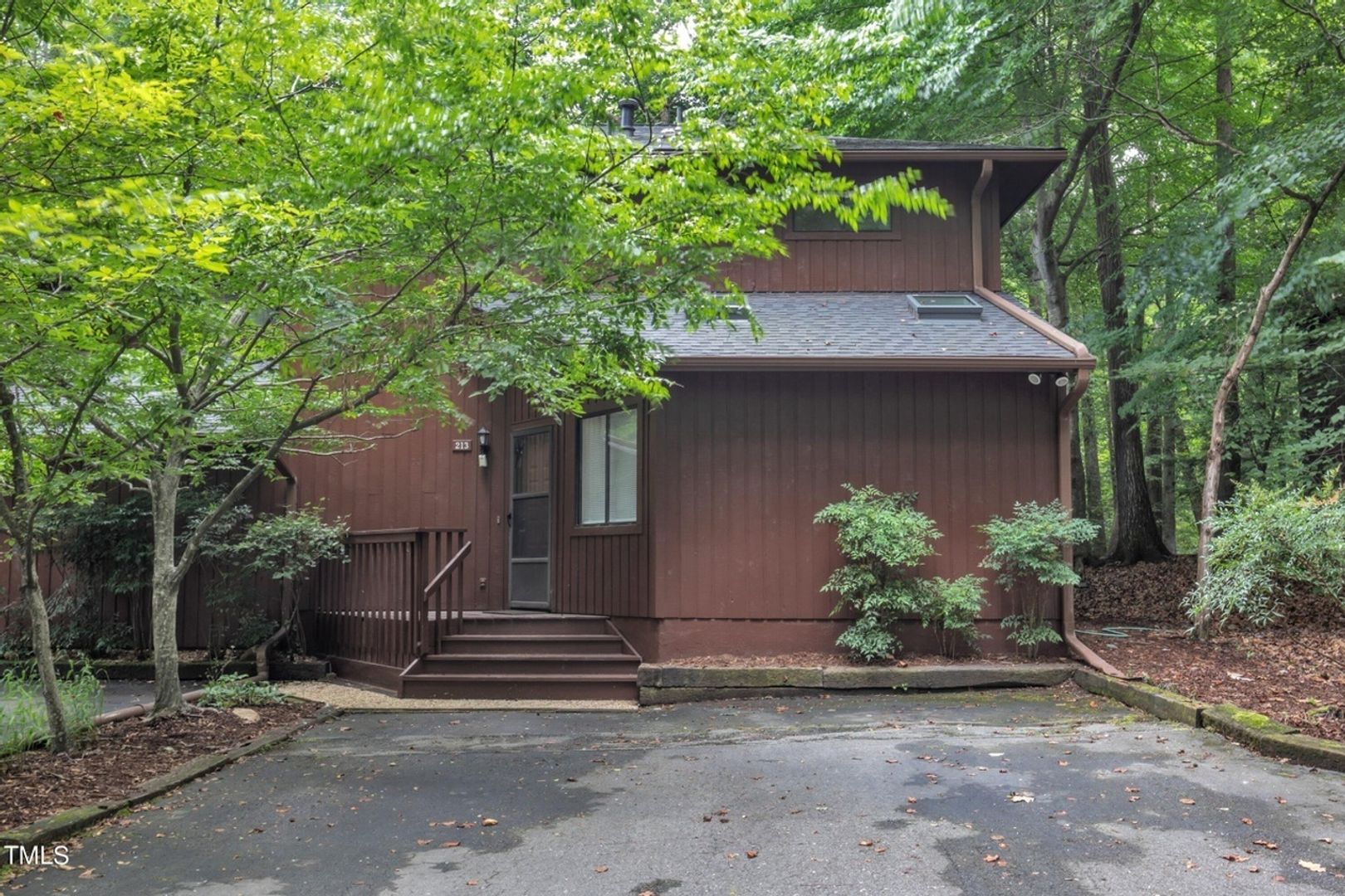 Chapel Hill Townhome: 213 Deepwood Rd