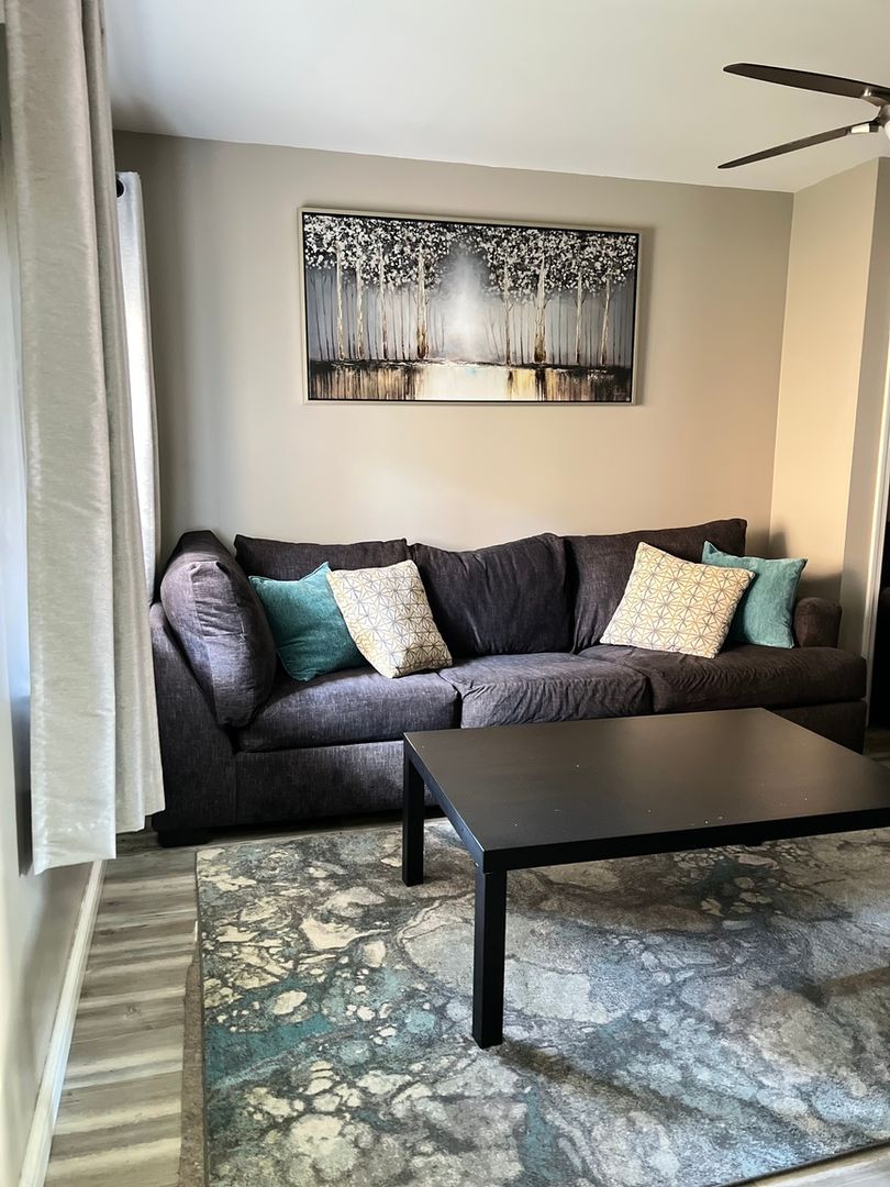 Pittsburgh Townhome: 740 Rossmore Ave