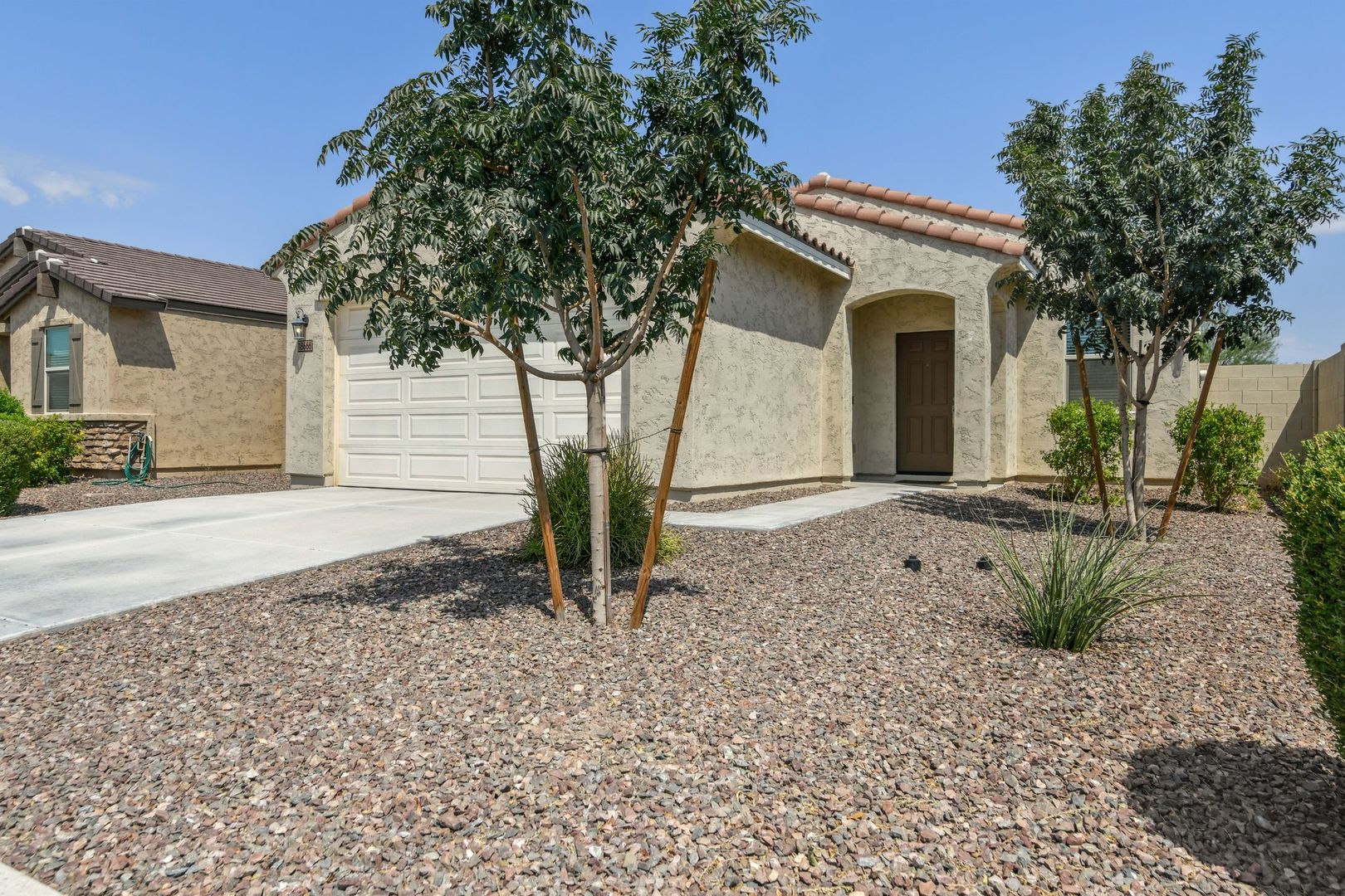 Waddell House: 18666 W Puget Ave